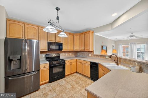 unit-207-20745 Royal Palace Sq, STERLING, VA, 20165-8406 | Card Image
