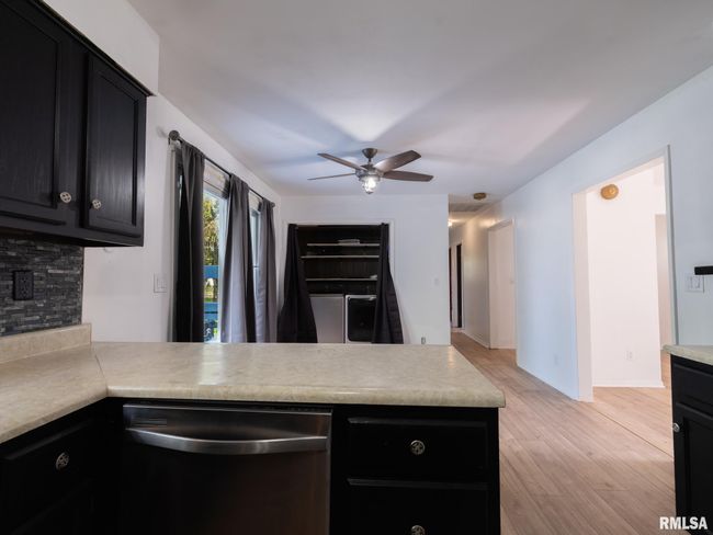 106 N 5 Th St, House other with 3 bedrooms, 2 bathrooms and null parking in Dunlap IL | Image 17