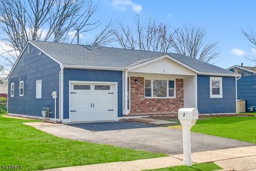 3 Pembroke Ln, Toms River, NJ, 08757-4420 | Card Image