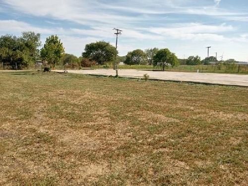 401 Ne 1st St, Hubbard, TX, 76648 | Card Image