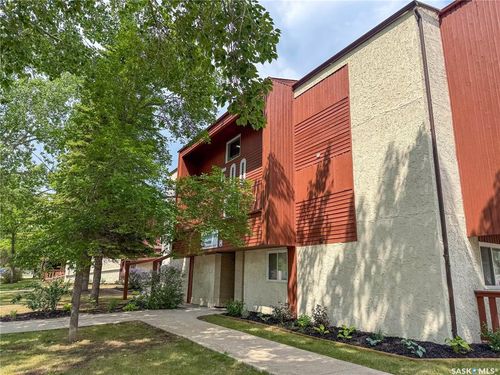 522-1580 Olive Diefenbaker Dr, Prince Albert, SK, S6V7M6 | Card Image