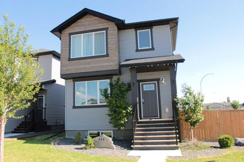 958 41 Ave N, Lethbridge, AB, T1H7G9 | Card Image