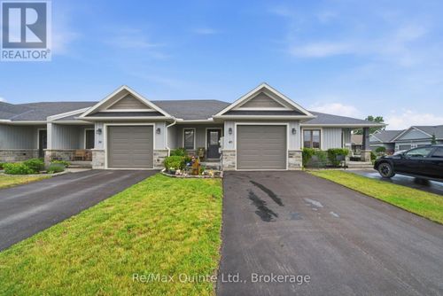 40 Cobblestone Street, Belleville (Belleville Ward), ON, K8P0B8 | Card Image