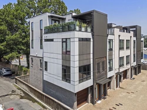 131 City View Ct Ne, Atlanta, GA, 30308-2402 | Card Image