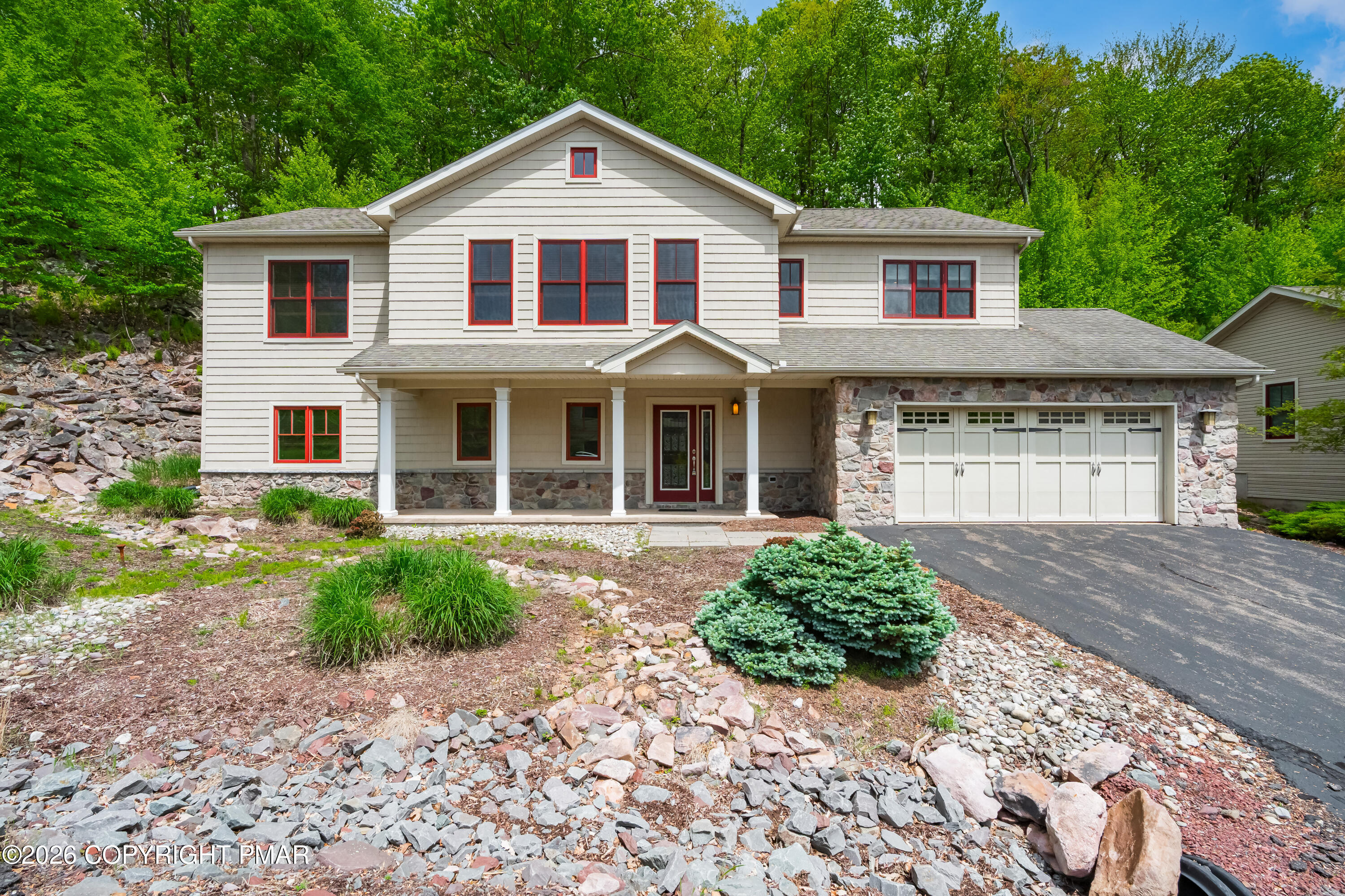 Residential in Lake Harmony 3