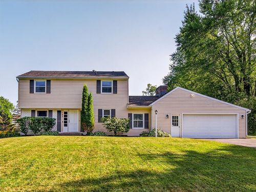 63 Fawn Ridge Rd, Henrietta, NY, 14467-9536 | Card Image