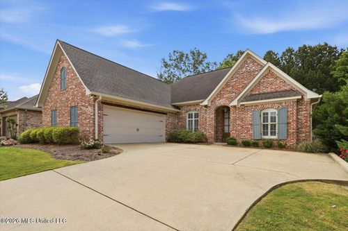 320 Oakville Cir, Brandon, MS, 39047-4046 | Card Image