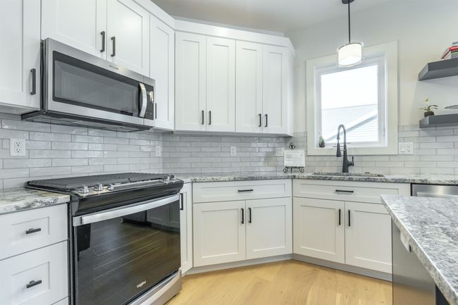 117 Ashberry Ln, Condo with 3 bedrooms, 3 bathrooms and null parking in Stoughton WI | Image 17