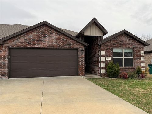 522 Vee St, Centerton, AR, 72719-5069 | Card Image