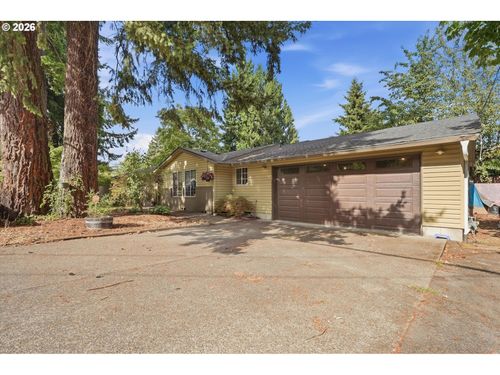 18608 Se River Rd, Milwaukie, OR, 97267-6432 | Card Image