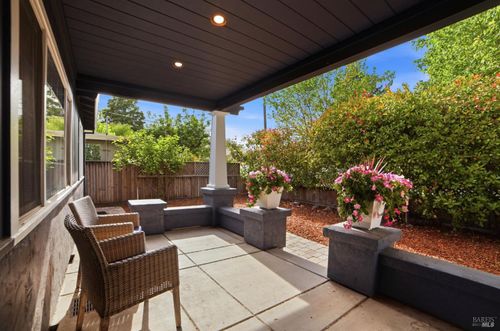 222 Boyes Blvd, Sonoma, CA, 95476-3680 | Card Image