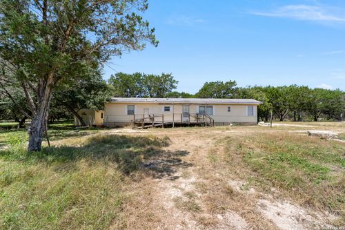 404 Camino Real Rd, Kerrville, TX, 78028-8705 | Card Image