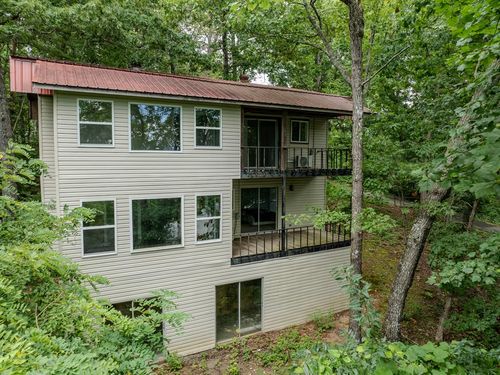 128 Manor Dr, Hayesville, NC, 28904-4776 | Card Image