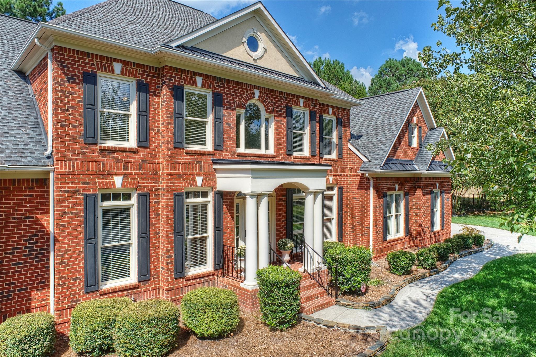 Wallbrook Dr, Matthews, NC 28105