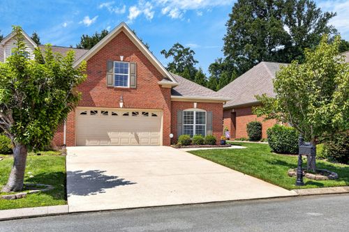 7691 Lenox Trace Dr, Hixson, TN, 37343-2241 | Card Image