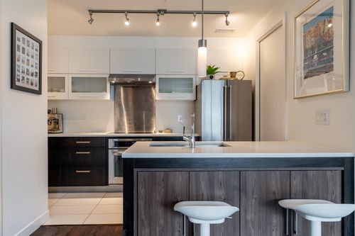 182 E 17th Ave, Vancouver, BC, V5V1A4 | Card Image