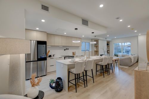 {{alt}} | Card Image