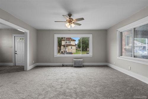 19 Josephine St, Ecorse, MI, 48229-1716 | Card Image