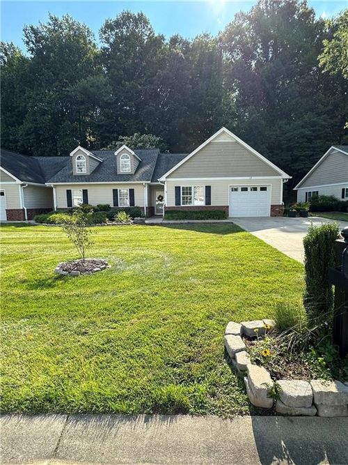 135 Plantation Place Ln, Mount Airy, NC, 27030-7268 | Card Image