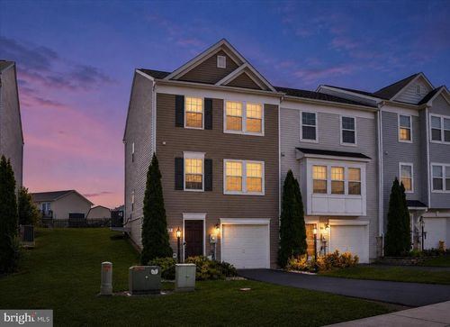 87 Kensington Ter, MARTINSBURG, WV, 25405-5819 | Card Image