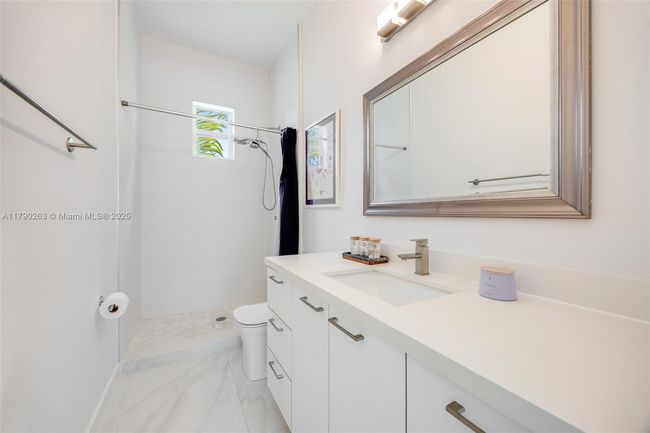 3648 Oak Ave, House other with 3 bedrooms, 3 bathrooms and null parking in Coconut Grove FL | Image 17