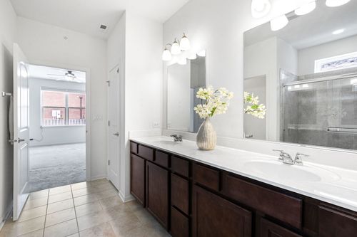 6480 Doral Dr, Gurnee, IL, 60031-5346 | Card Image