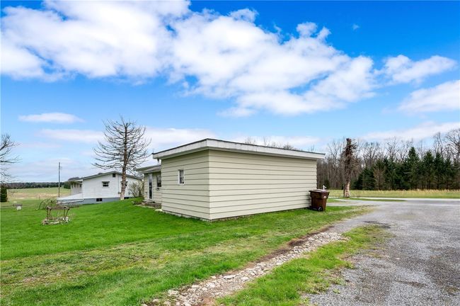 1419 Branchton Rd, House other with 2 bedrooms, 2 bathrooms and 1 parking in Hilliards PA | Image 31