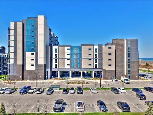 443-16 Concord Pl, Grimsby, ON, L3M0J1 | Card Image