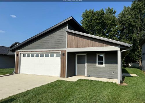 207 34th Ave W, Spencer, IA, 51301-2312 | Card Image