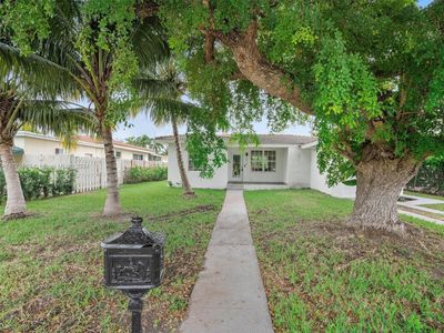 7516 Mutiny Ave, House other with 3 bedrooms, 2 bathrooms and null parking in North Bay Village FL | Image 1