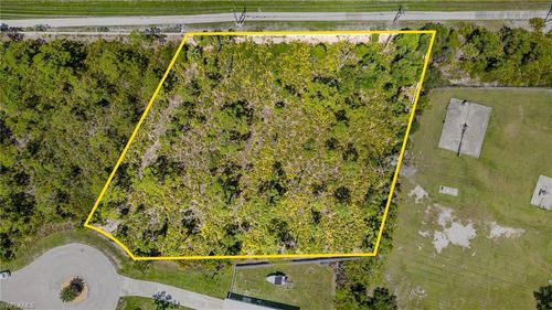 9437 Treasure Lake Ct, Saint James City, FL, 33956-3059 | Card Image