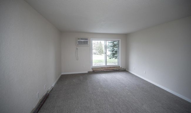 UNIT-119 - 3440 Golfview Dr, Condo with 1 bedrooms, 1 bathrooms and null parking in Eagan MN | Image 7