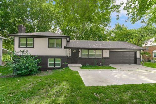 7733 Mission Rd, Prairie Village, KS, 66208-4231 | Card Image