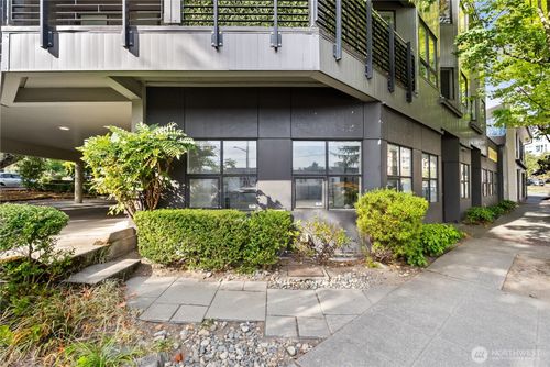 101-3929 Bridge Way N, Seattle, WA, 98103-8019 | Card Image