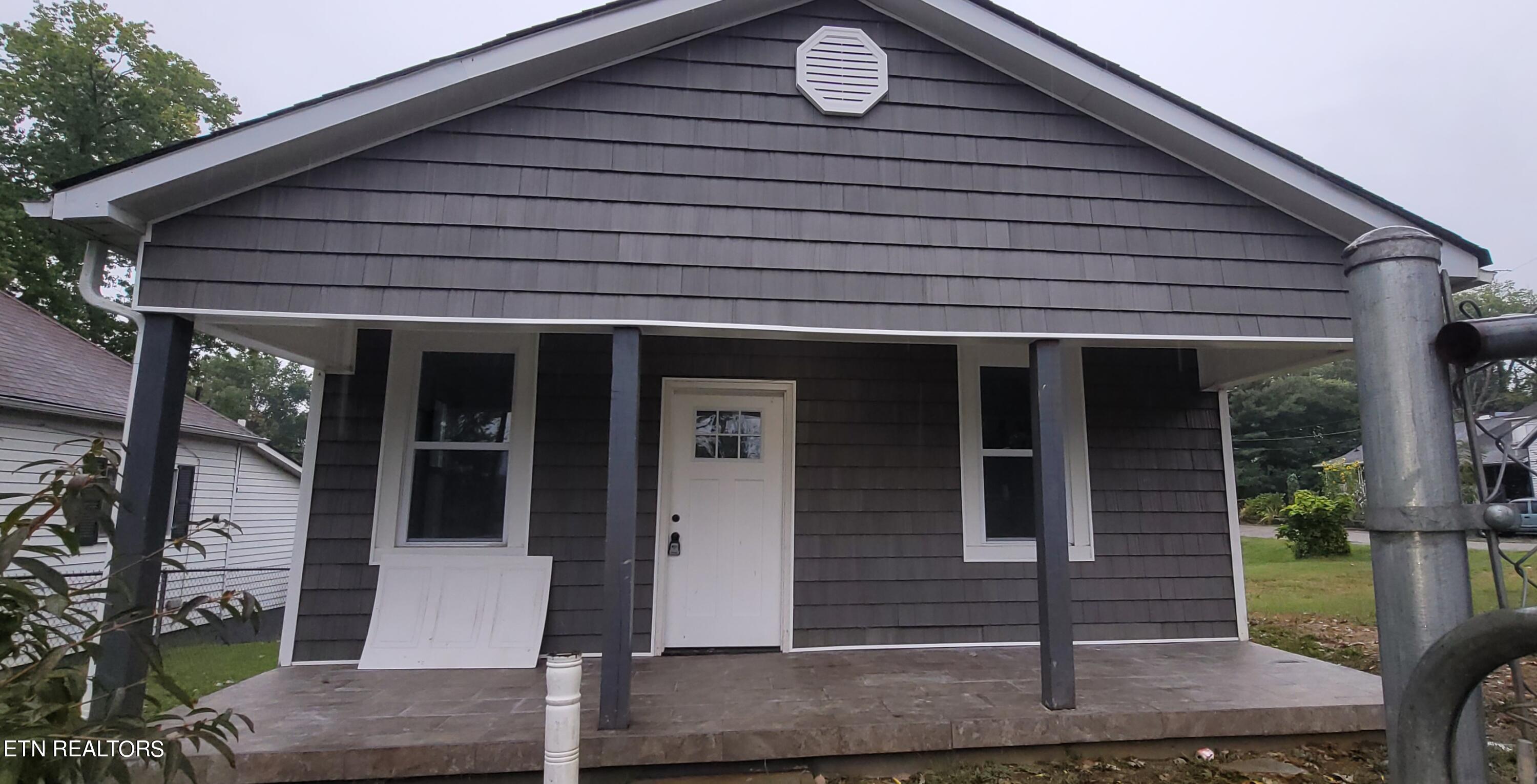 Mercer St, Knoxville, TN 37921