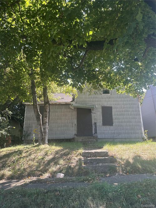 2433 Brown St, Flint, MI, 48503-3332 | Card Image