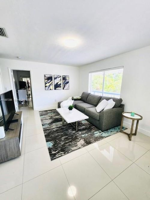 4-1030 Ne 80th St, Miami, FL, 33138-4249 | Card Image