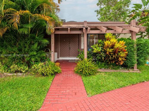 429-429 Leslie Dr, Hallandale Beach, FL, 33009 | Card Image