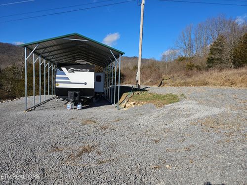 2 Forest Hill Dr, Rose Hill, VA, 24281 | Card Image