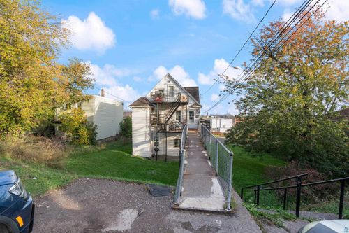 1811 W 1st St, Duluth, MN, 55805 | Card Image