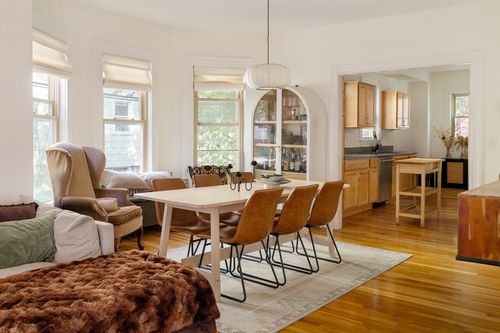 21-21 Stone Ave, Somerville, MA, 02143-3005 | Card Image