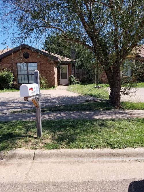 b-9609 Elmwood Ave, Lubbock, TX, 79424-4488 | Card Image