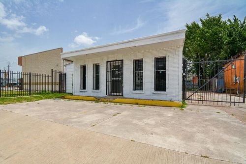 1804 N Main St, Houston, TX, 77009-8311 | Card Image