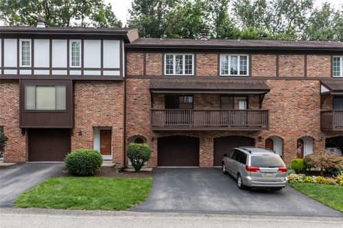 350 Woodbridge Dr, Ross Twp, PA, 15237 | Card Image