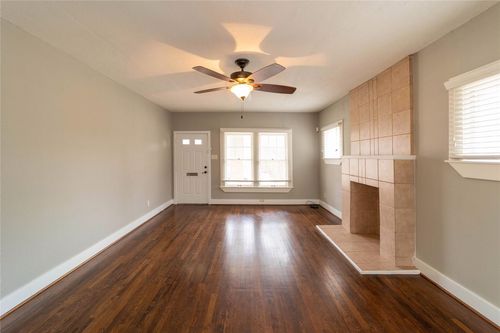 100-2226 W Rosedale St S, Fort Worth, TX, 76110-1180 | Card Image