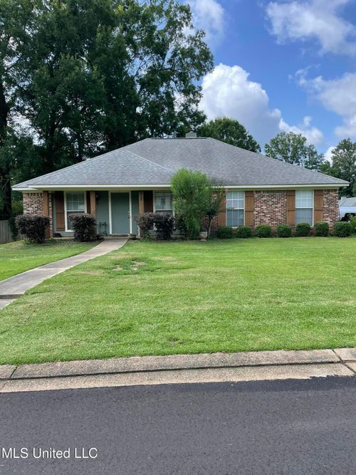 130 Eastwood Cir, Florence, MS, 39073-8830 | Card Image