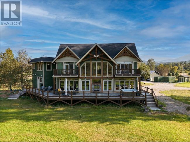 2388 Lawrence Rd, House other with 3 bedrooms, 3 bathrooms and 20 parking in Lumby BC | Image 6