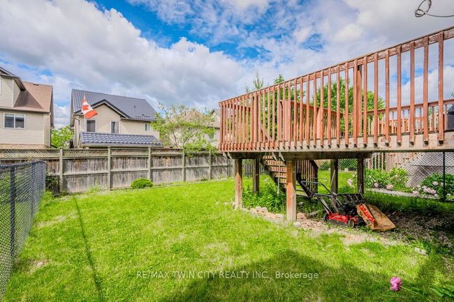 135 Harding St, House other with 3 bedrooms, 3 bathrooms and 1 parking in Kitchener ON | Image 35