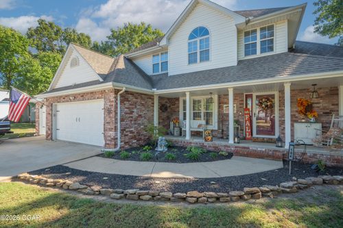 104 Iron Tree Dr, Carl Junction, MO, 64834-9204 | Card Image