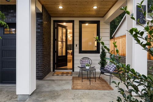 4120 161st Ave Se, Bellevue, WA, 98006-1856 | Card Image